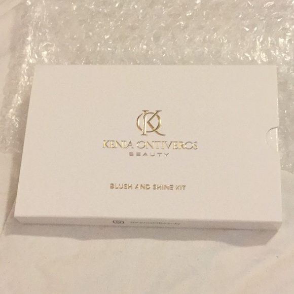Kenia Ontiveros Beauty Blush and Shine Kit - Picture 11 of 12